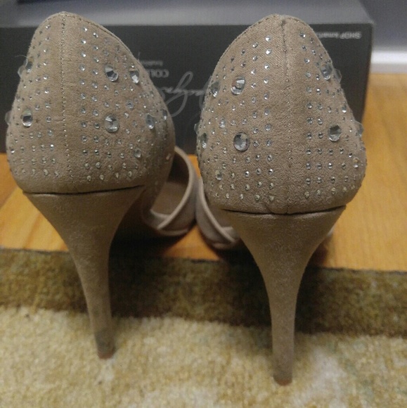 Heels - Picture 2 of 4